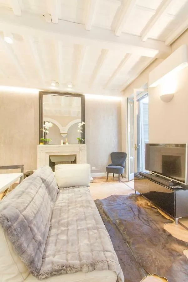 מילאנו Elegante E Completamente Arredato Apt In Duomo 0*,